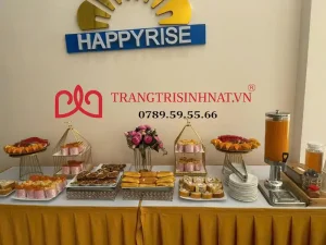 Tiệc mặn, ngọt ngày khởi công bên nhà TRANGTRISNHNHAT